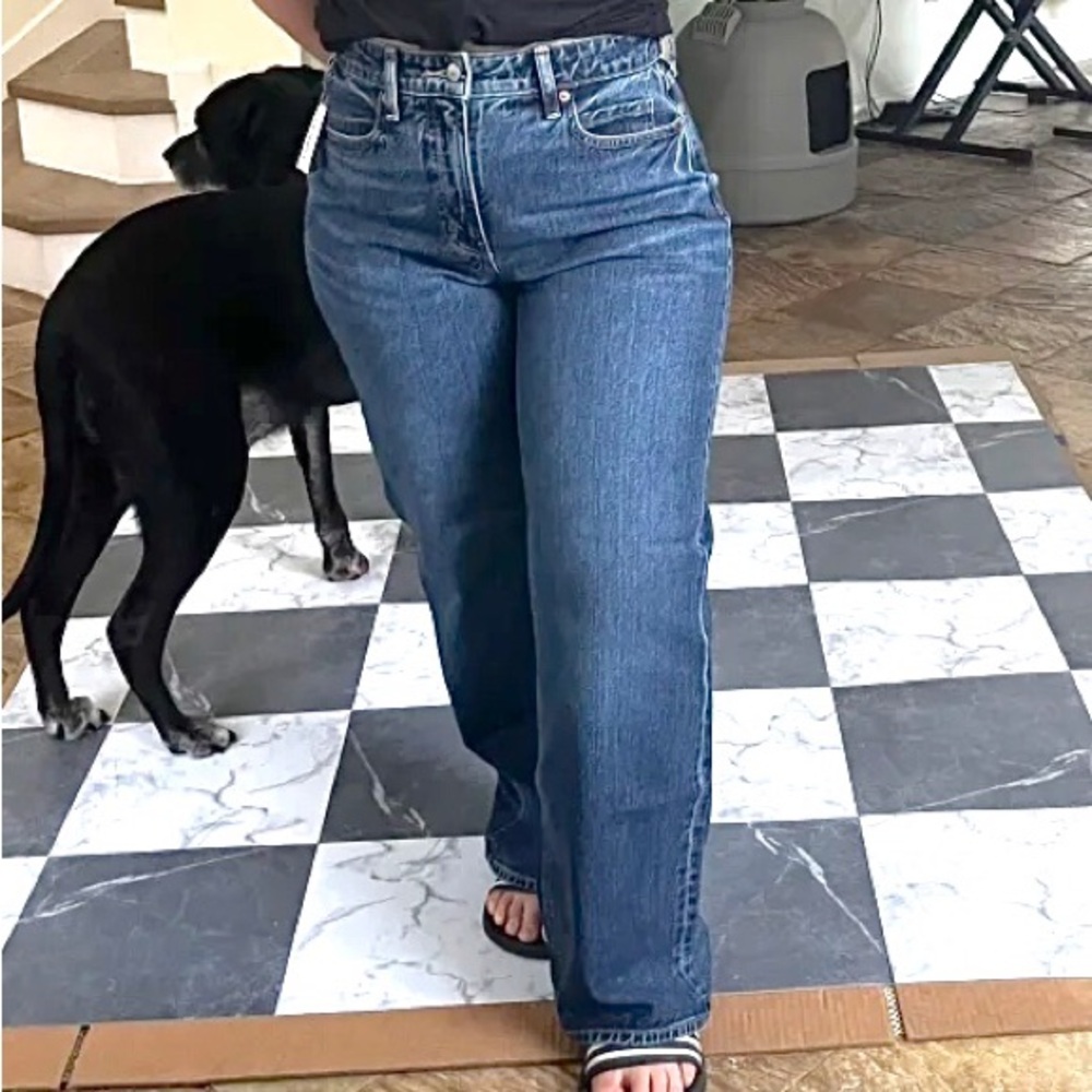 Old Navy Extra High-Rise Curvy Wide Leg Jeans in Medium Blue